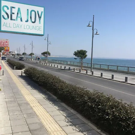 One And Two Bedroom With Beautiful Sea View Lägenhet