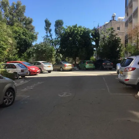 One And Two Bedroom With Beautiful Sea View Lägenhet Larnaca