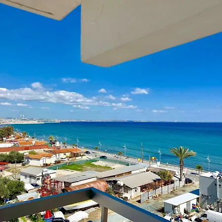Lägenhet One And Two Bedroom With Beautiful Sea View *