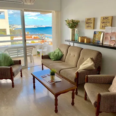 Lägenhet One And Two Bedroom With Beautiful Sea View